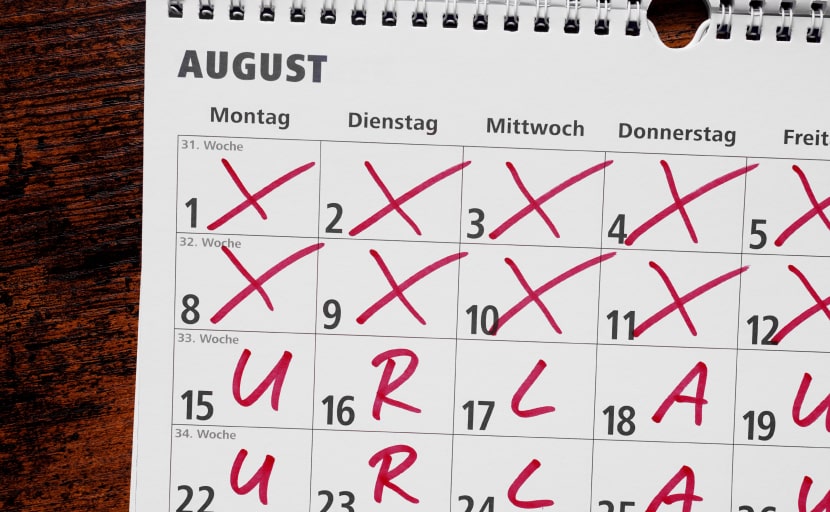 Deutscher Kalender mit eingetragenem Urlaub